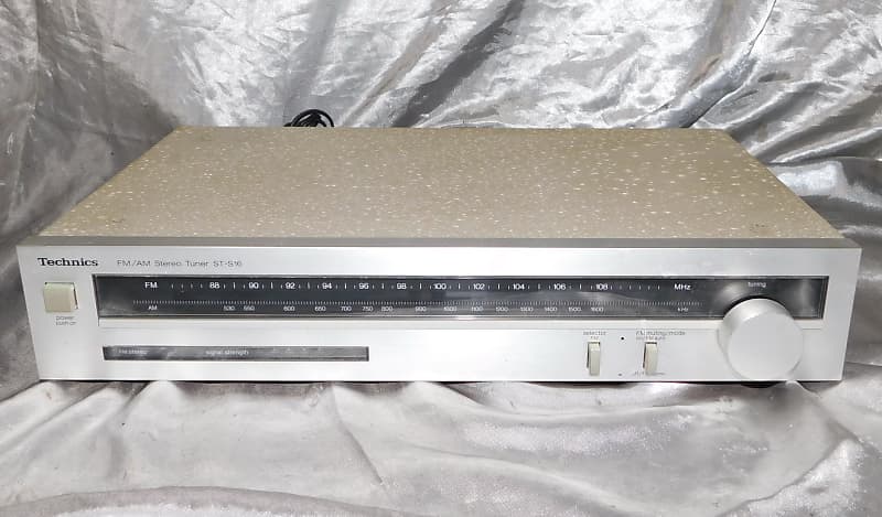 Technics ST-S16 AM FM stereo tuner radio receiver in kenya at M-tronics audio shop
