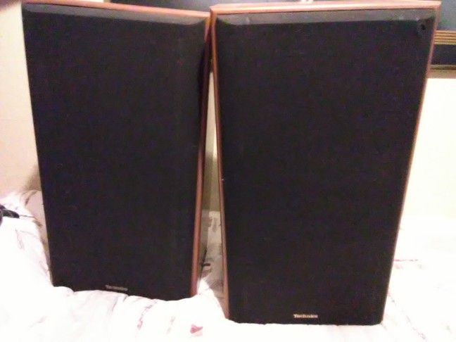Kelinchi-3-way-Speakers-in-kenya-at-mtronics-audio-shop.jpg Kelinchi 3 way Speakers in kenya at mtronics audio shop - Image 1